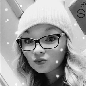 Meet your Posher, Tayler